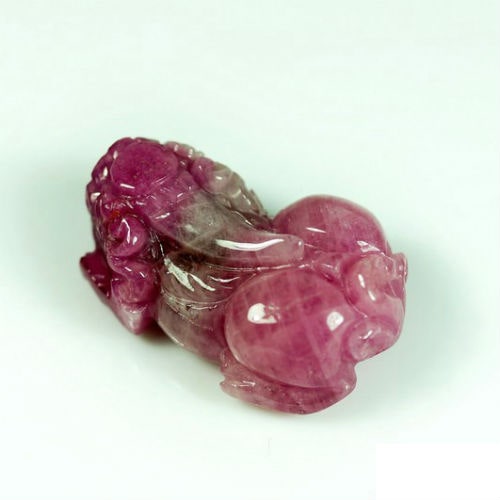 Bạn đã biết cách lựa chọn chất liệu Tỳ hưu phong thủy phù hợp chưa?