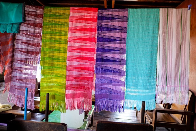 Chuyện lạ về những người phụ nữ “làng cổ dài” ở Myanmar