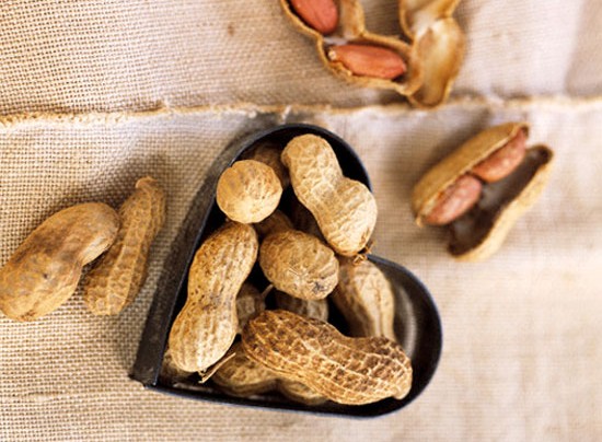Ghi nhanh nhớ kỹ những bài thuốc quý từ hạt đậu phộng sau đây