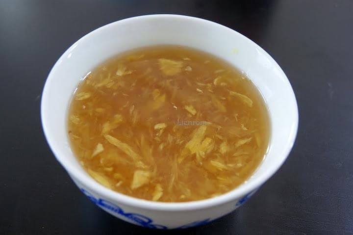 Trị ho bằng gừng và đường phèn