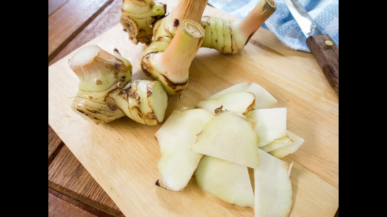 Những hiệu quả chữa bệnh mà ít tai ngờ tới của củ riềng