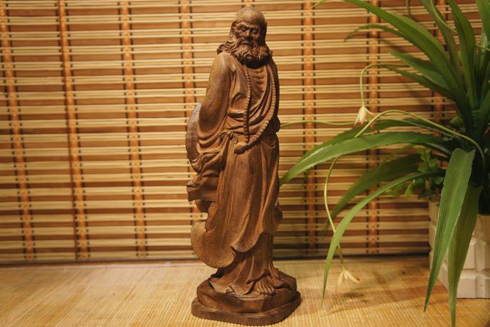 Những lưu ý nếu muốn để tượng Đạt Ma hợp phong thủy trong nhà