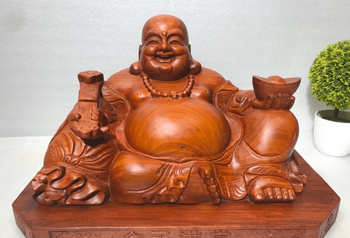 Vài điều về tượng Phật Di Lặc và có nên đặt nó trong nhà không?