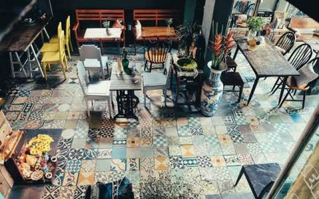 Little Chair Coffee: 335 Nguyễn Thị Thập, quận 7